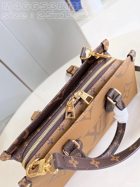 WIS East ONTHEGO VUITTON LOUIS West 1111
